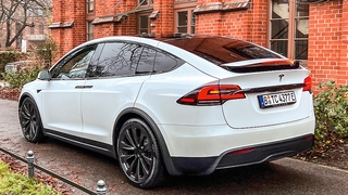 Tesla Model X Plaid