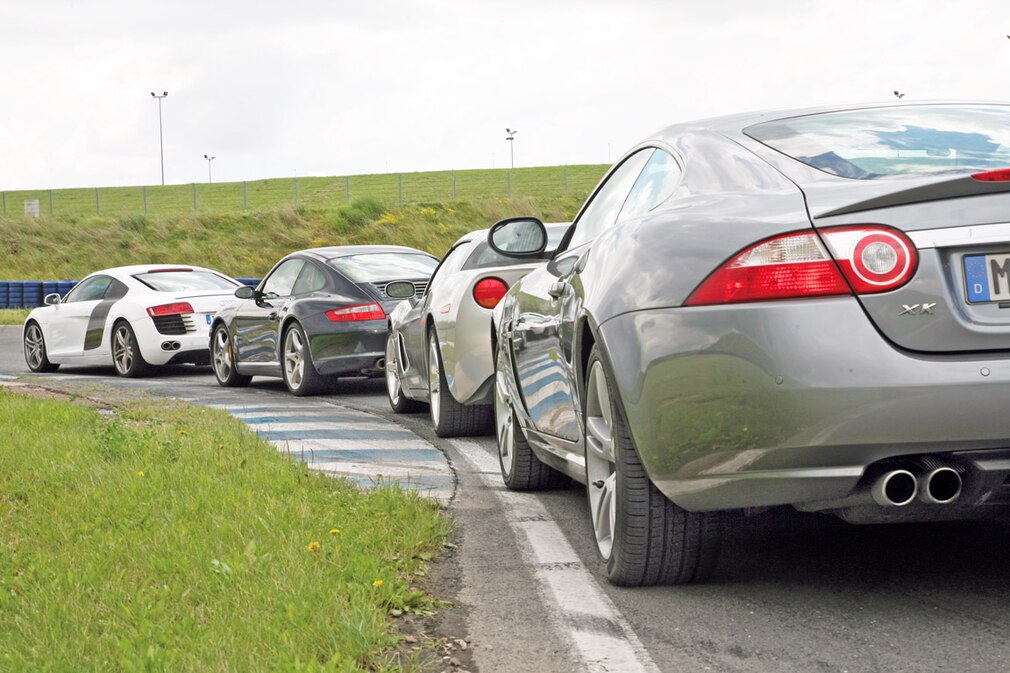 Audi R8, Porsche 911, Corvette C6 Coupé, Jaguar XKR