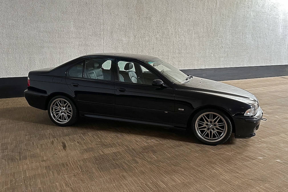 BMW M5 W10