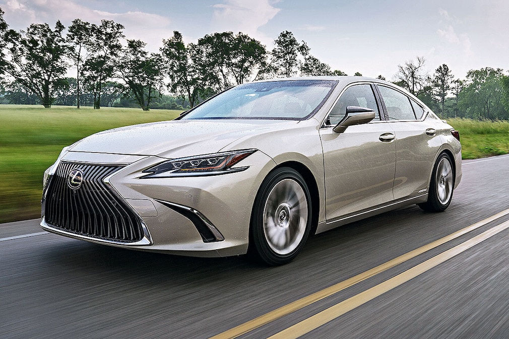 Lexus GS 300h Hybrid