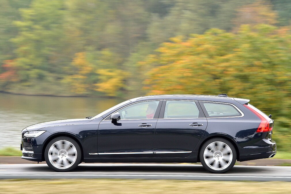 Volvo V90 D4