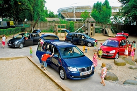 Toyota Corolla Verso 2.2 D-CAT Sol, Opel Zafira 1.9 CDTI Catch Me Now, Volkswagen VW Touran 2.0 TDI Highline, Renault Grand Scénic 2.0 dCi Privilége