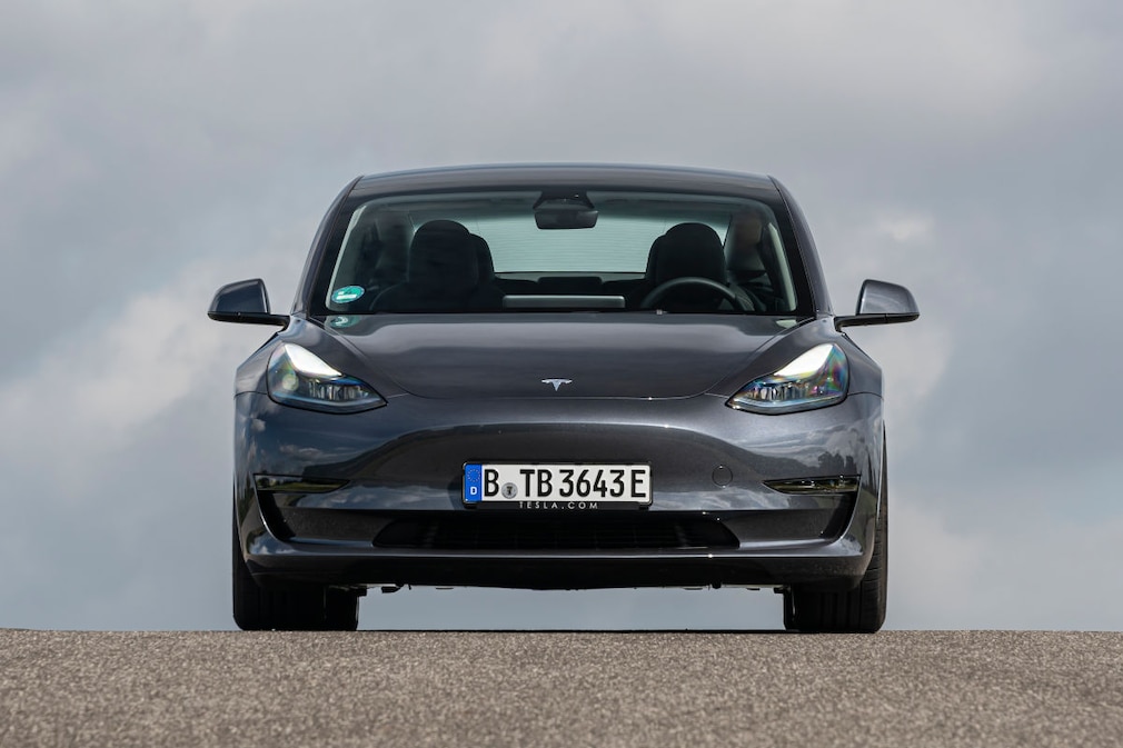 Tesla Model 3 Performance