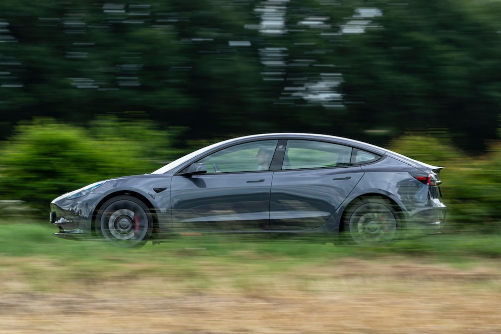 Tesla Model 3 Performance