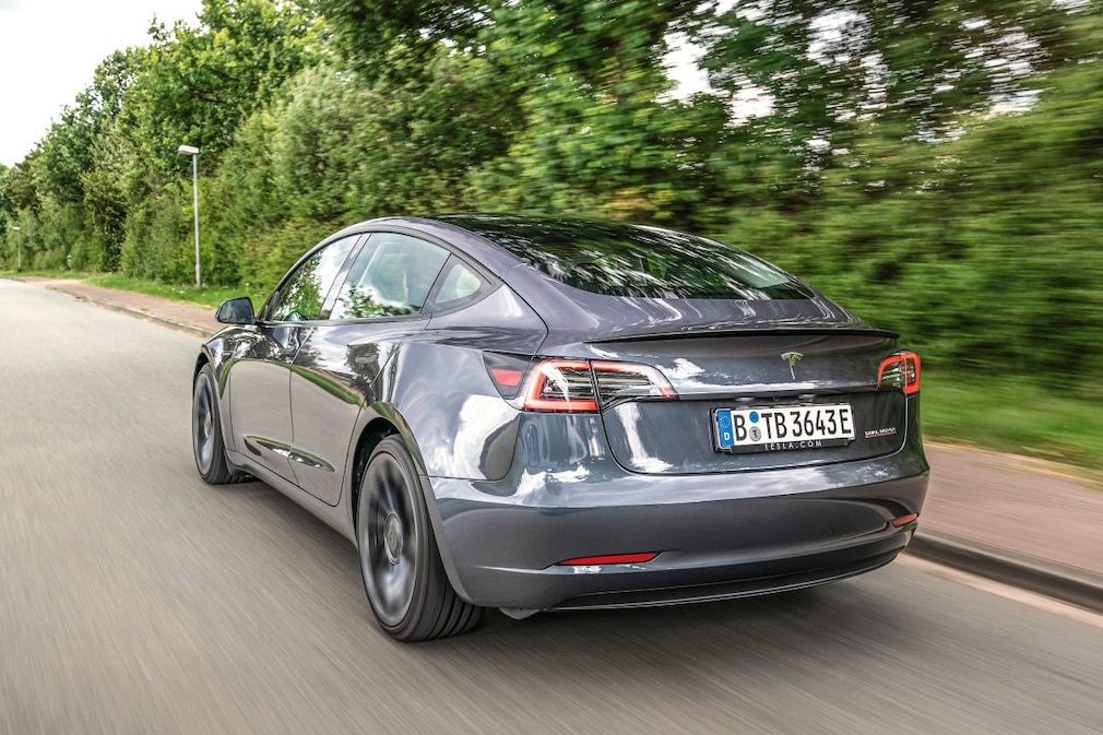 Tesla Model 3 Performance