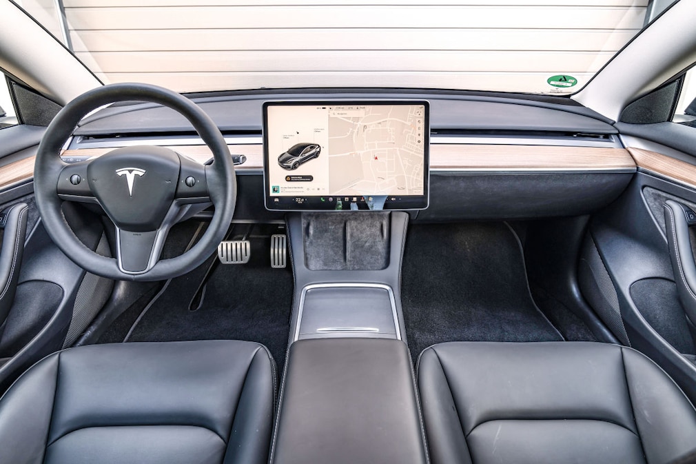 Tesla Model 3 Performance