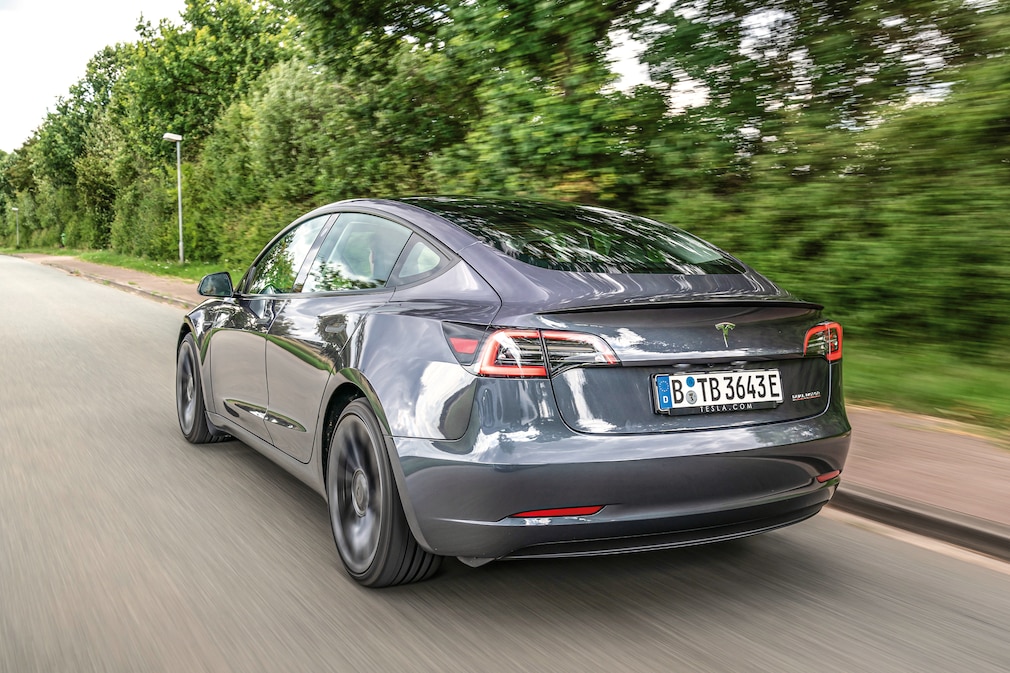Tesla Model 3 Performance