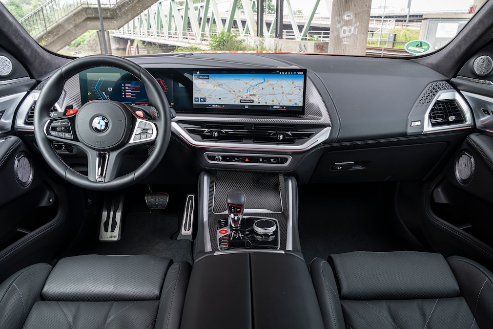 BMW XM