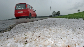 Sturm, Flut, Hagel - Wer bezahlt das?