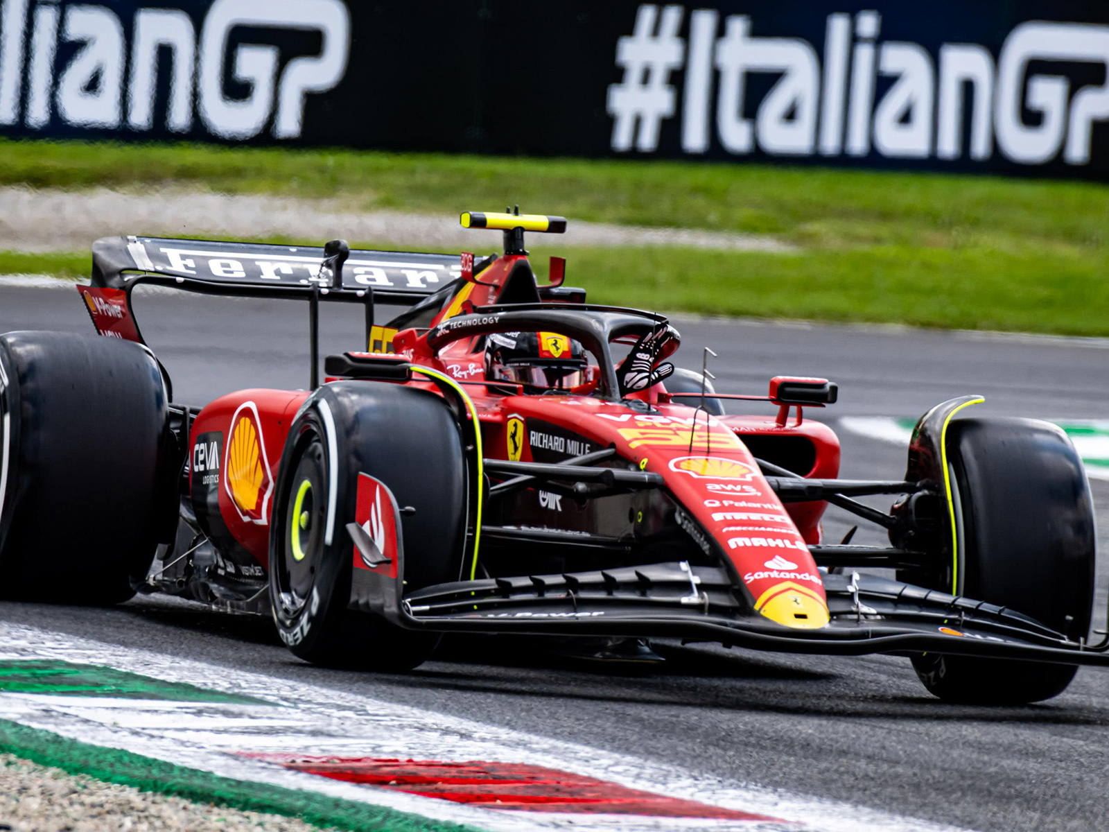 Ferrari-Pole in Monza Sainz lässt Tifosi ausflippen