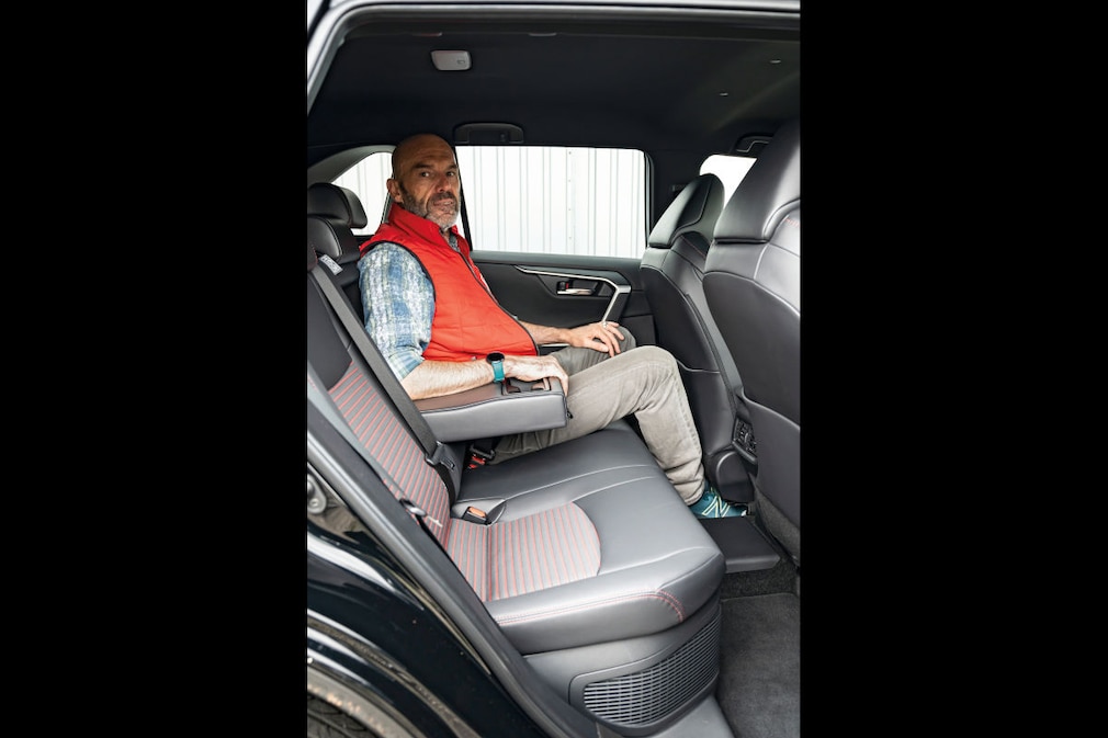 Suzuki Across 2.5 PHEV