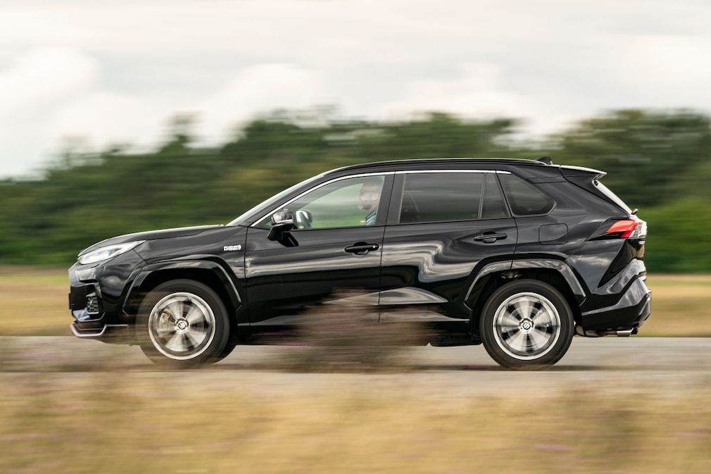 Suzuki Across 2.5 PHEV