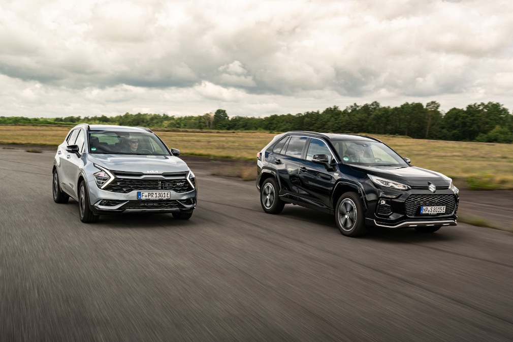 Kia Sportage 1.6 T-GDI PHEV Suzuki Across 2.5 PHEV