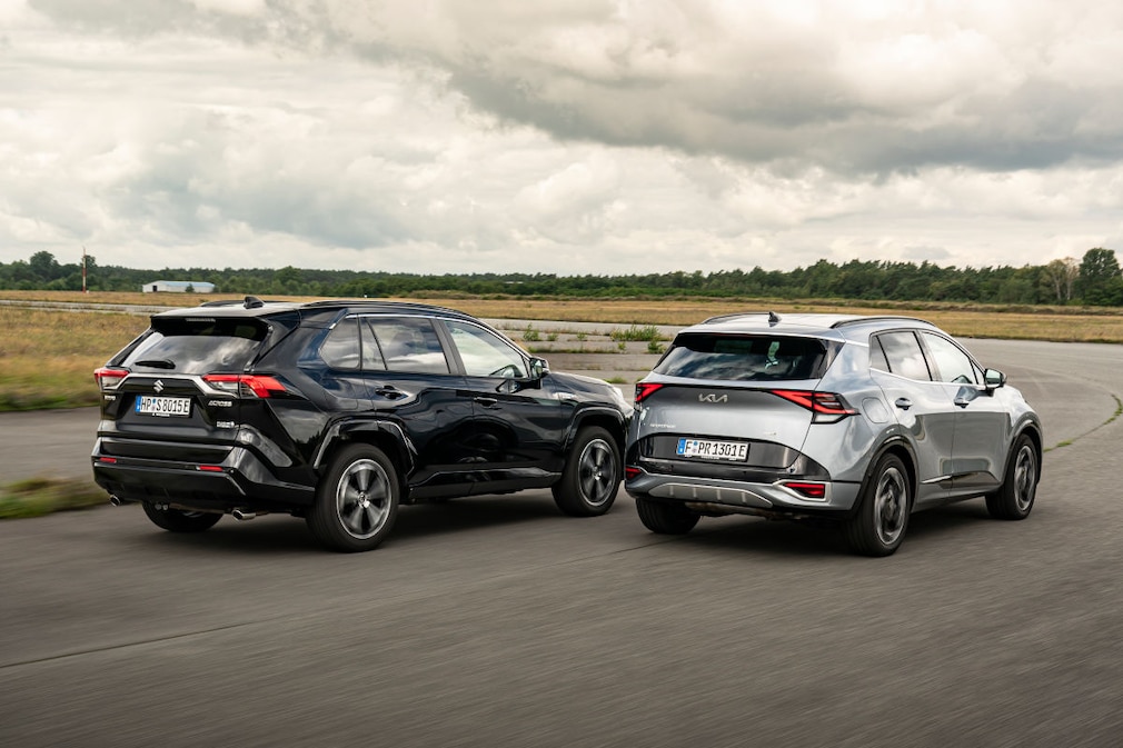 Kia Sportage 1.6 T-GDI PHEV Suzuki Across 2.5 PHEV