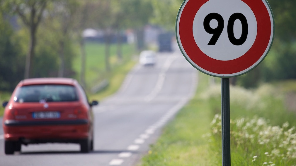 Verkehrssicherheit: Fahranfänger sollen Auto mit Schild kennzeichnen