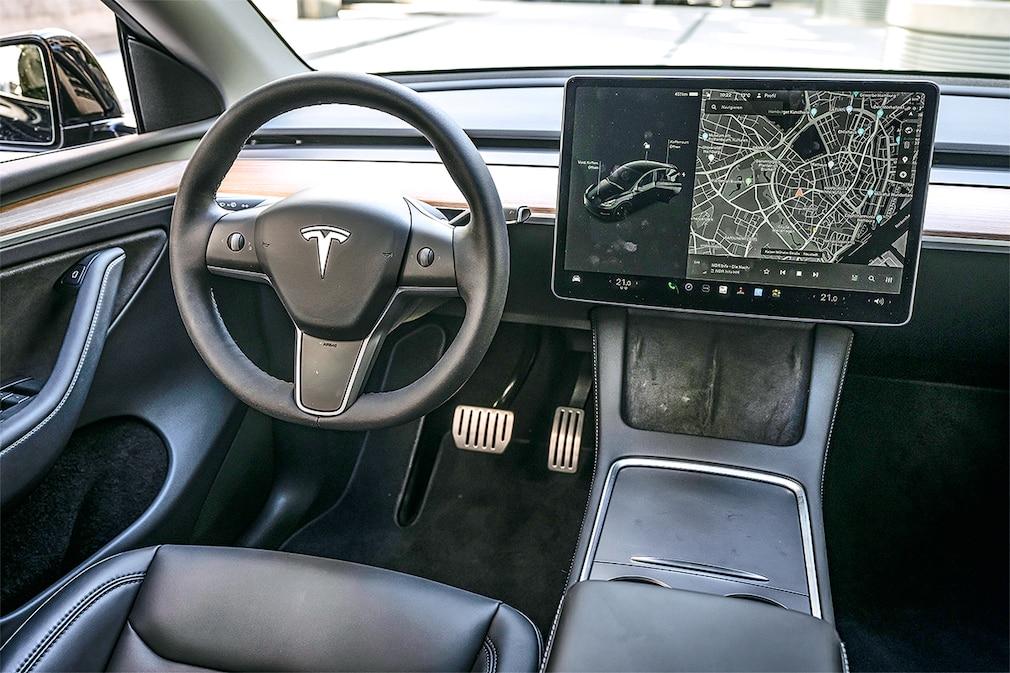 Tesla Model Y: So schlägt sich das E-SUV im Alltagstest - AUTO BILD
