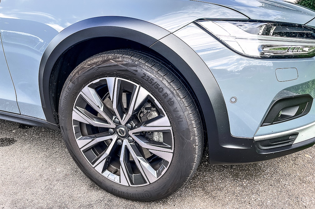 Volvo V90 Cross Country