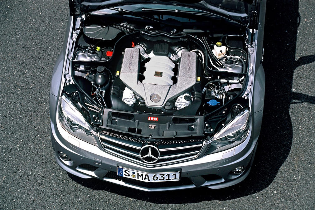 Mercedes-Benz C63 AMG