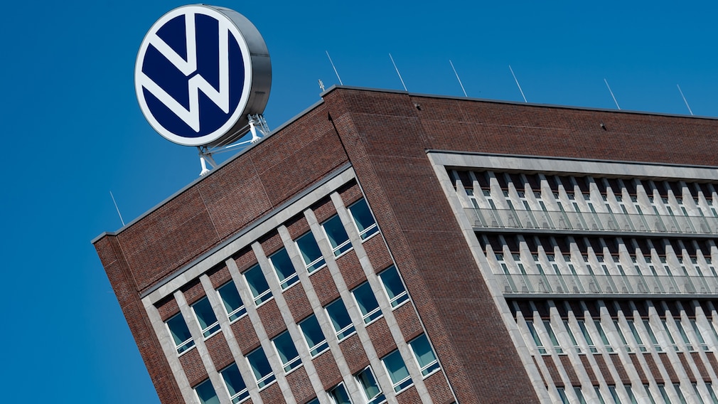 Coronavirus - Produktion VW-Werk Wolfsburg läuft an