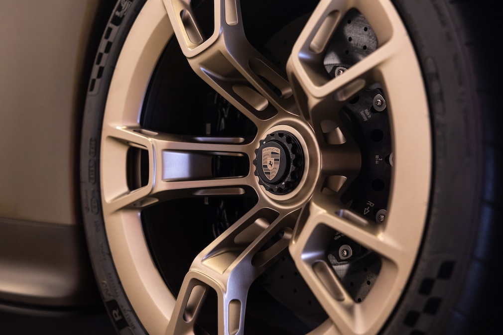 Porsche Mission X