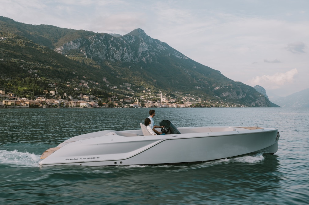 Frauscher x Porsche Fantom Air 860