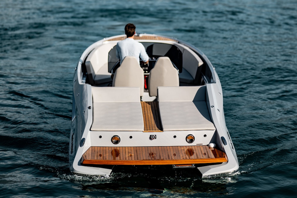 Frauscher x Porsche Fantom Air 860