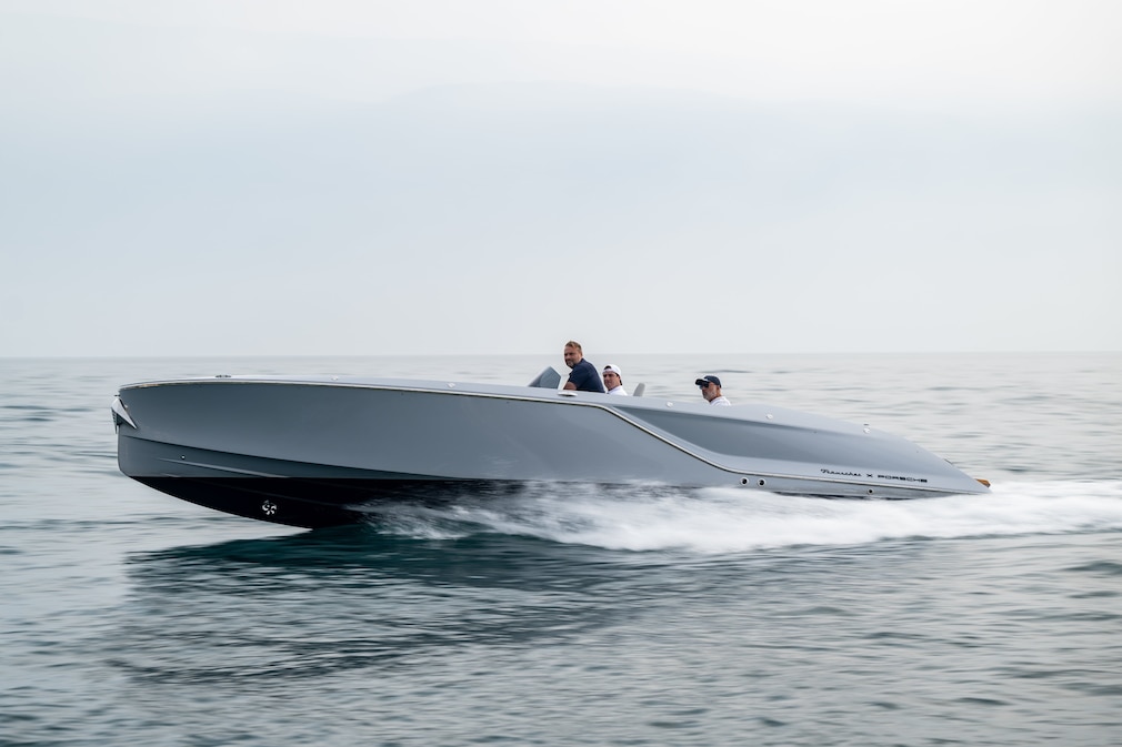Frauscher x Porsche Fantom Air 860