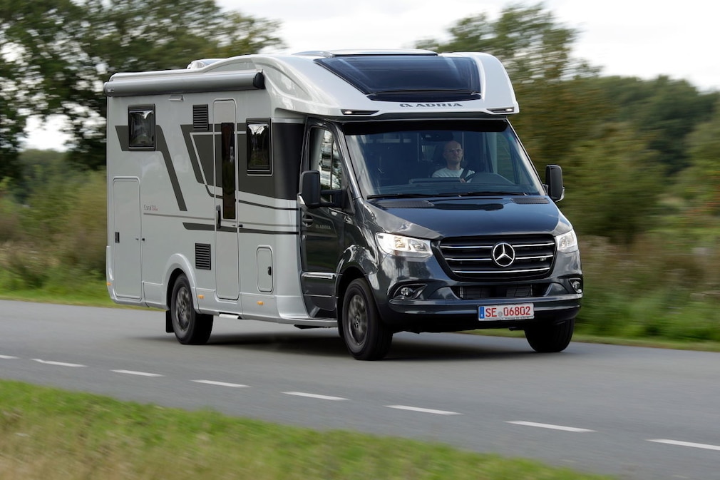 Adria Coral Supreme 670 DL