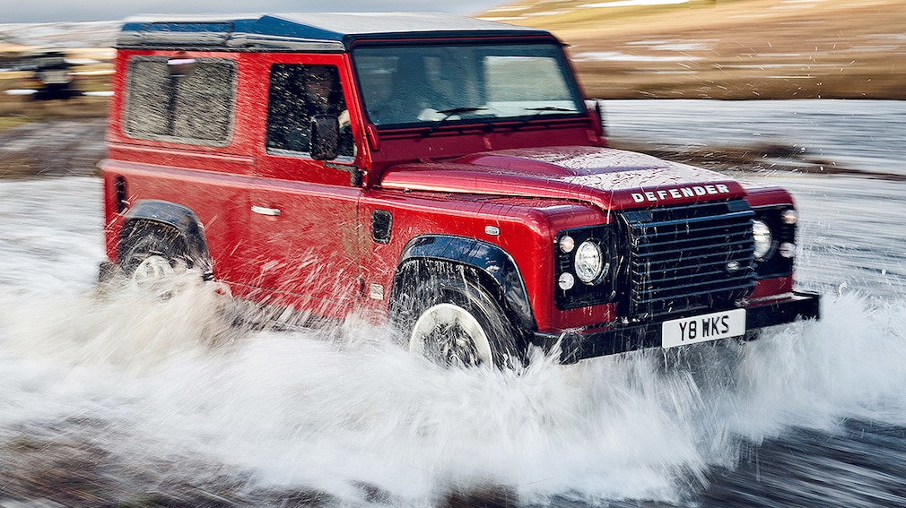 Land Rover Defender Works V8
