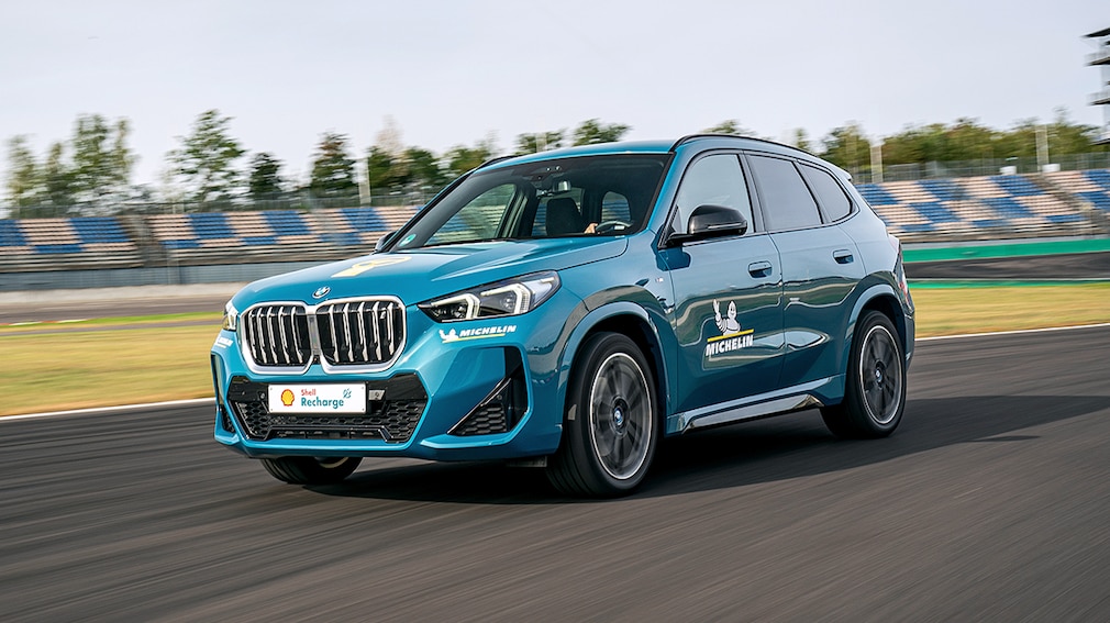 BMW iX1