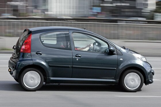 Macht Spaß: Der Peugeot fährt sich schön agil und gefällt mit seiner zielgenauen Lenkung.