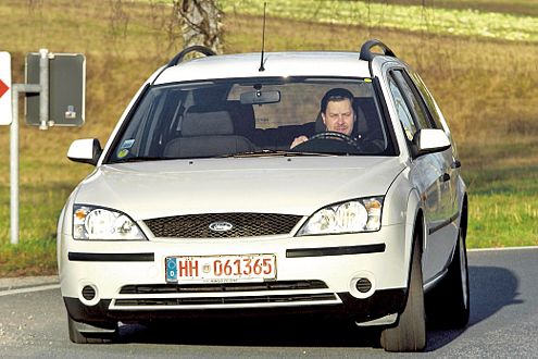 Im November 2000 startete der Mondeo in drei Karosserie-Varianten.
