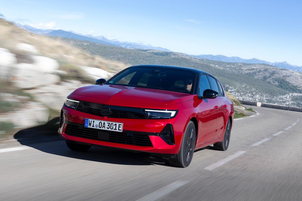 Opel Astra Sports Tourer Electric