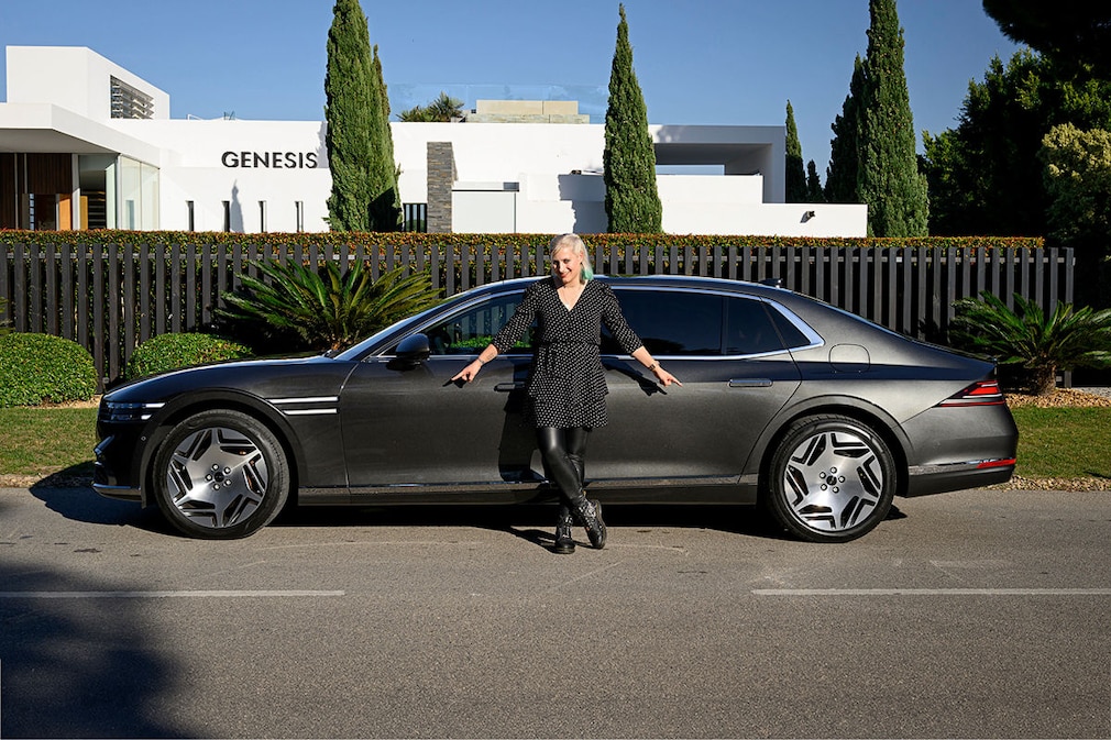 Genesis G90 erste Fahrt im 5,47MeterLuxusliner AUTO BILD