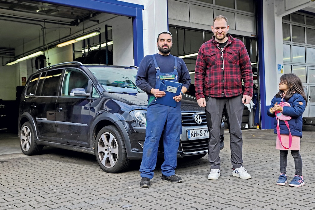 Reifen Kotinsky Gmbh & Co. Kg - Partnerbetrieb Von Euromaster AUTO BILD und Euromaster: Reparatur des VW CrossTouran - AUTO BILD