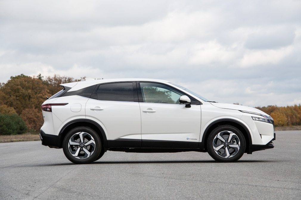 Mazda MX-30 und Nissan Qashqai