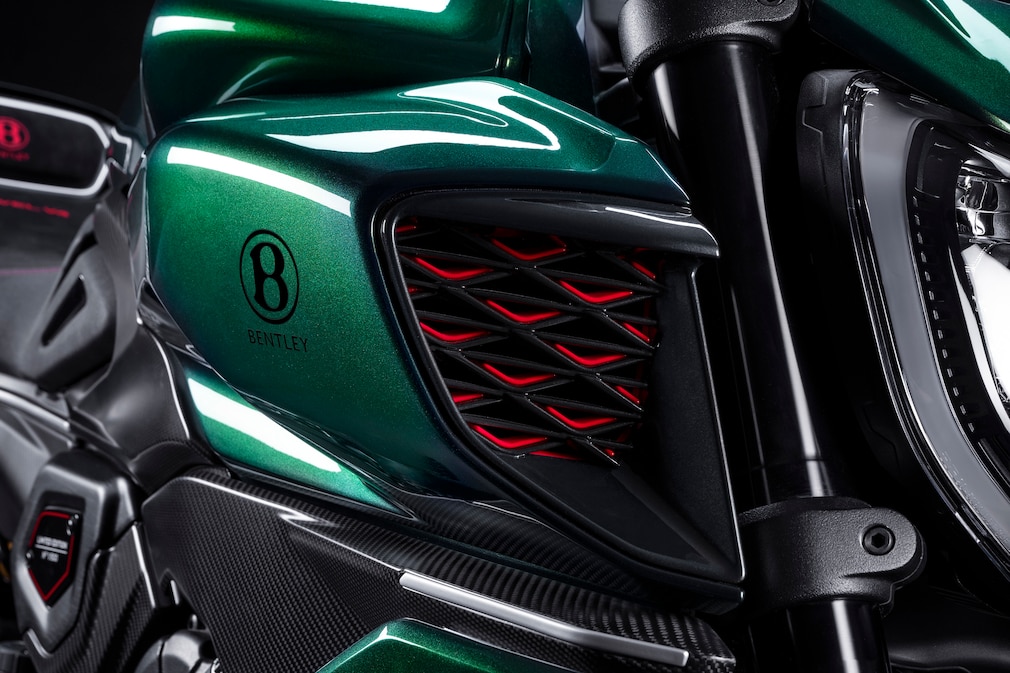 Ducati Diavel V4 for Bentley