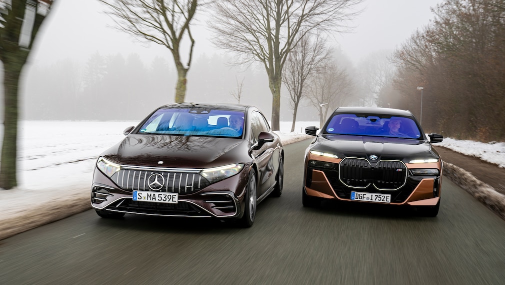 Merceds-AMG EQS 53 BMW i7 M70 xDrive