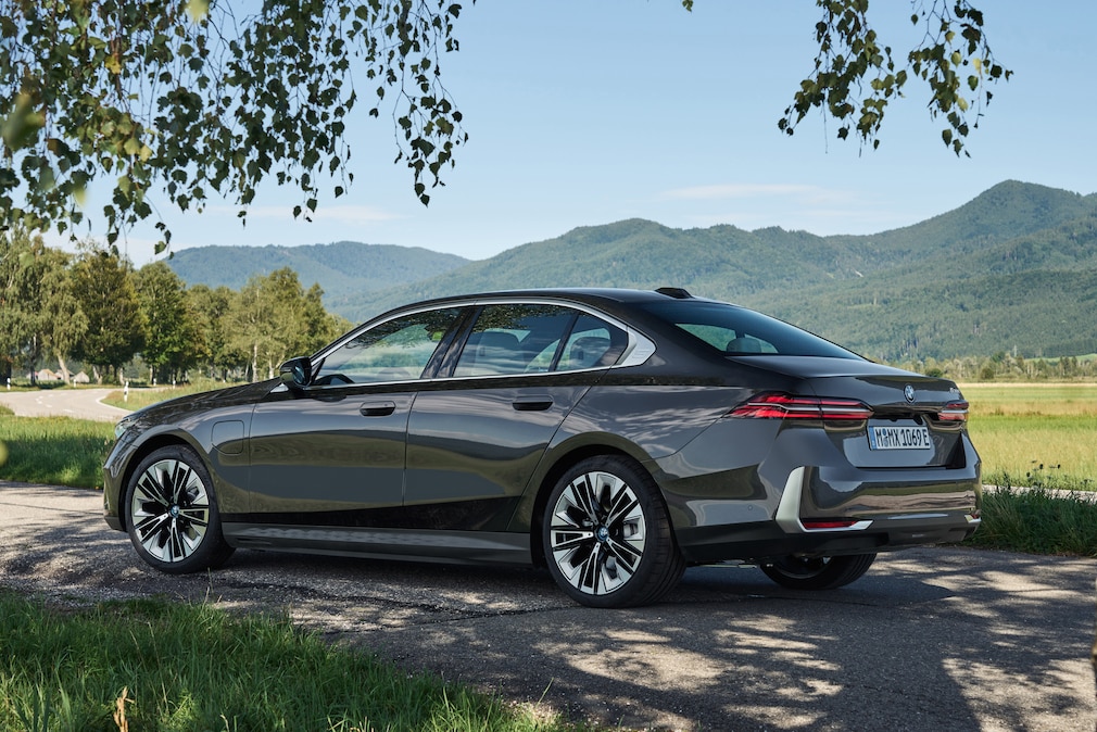 BMW 530e Limousine