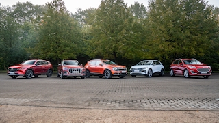 Kia Sportage Ford Kuga Audi Q5 Audi Q4 e-tron Mazda CX-5