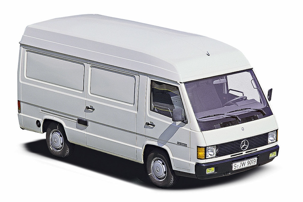 Mercedes MB 100