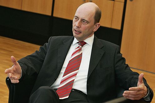 Bundesverkehrsminister Wolfgang Tiefensee will die Bußgelder drastisch anheben.