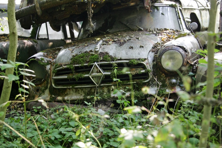 Autofriedhof Schrottplatz Kaufdorf Schweiz