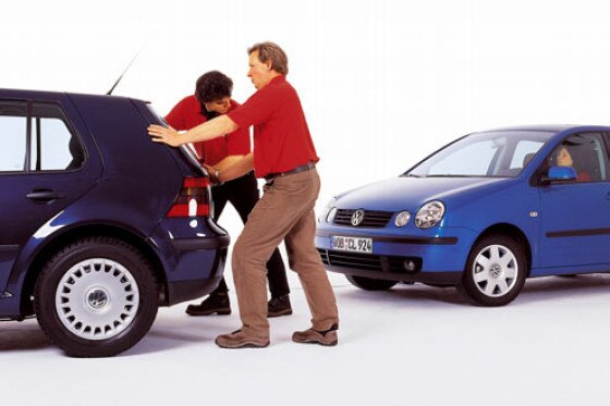 VW Polo gegen VW Golf