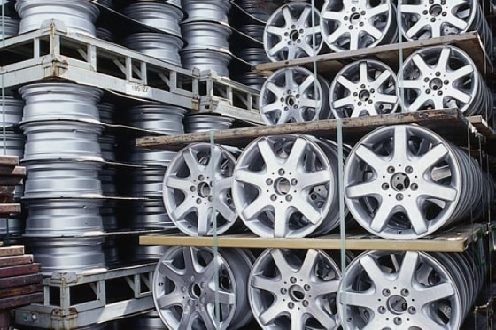 Serie: Produktion von Autoteilen