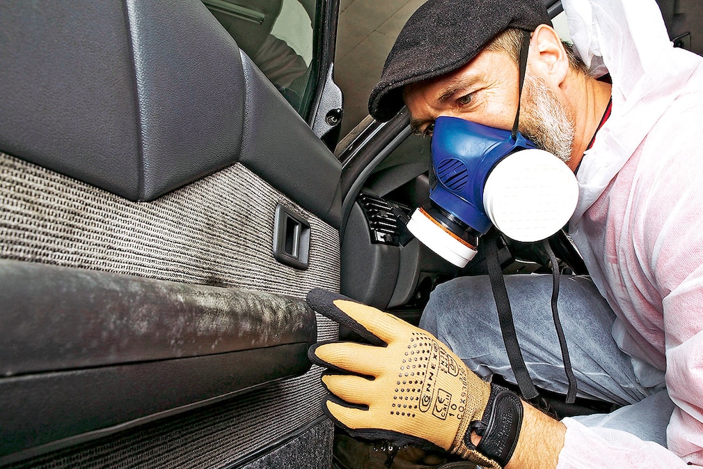 Raus mit der Nässe Feuchtigkeit im Auto