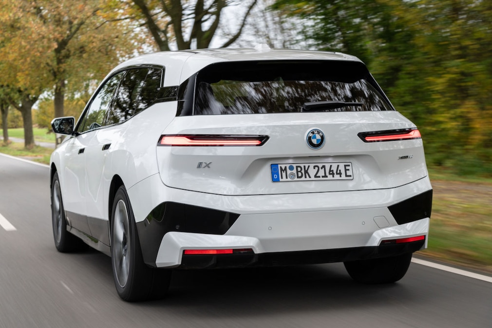 BMW iX xDrive50
