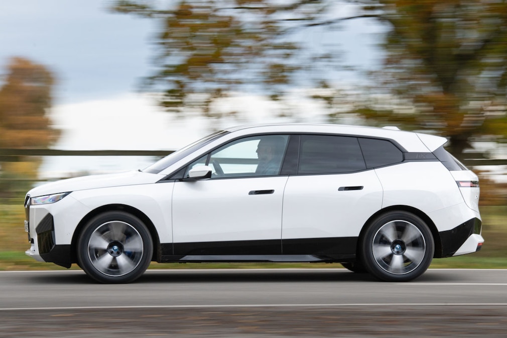BMW iX xDrive50
