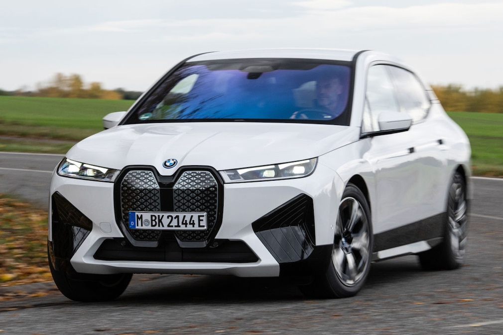 BMW iX xDrive50