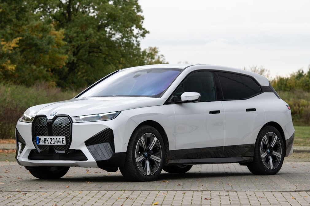 BMW iX xDrive50